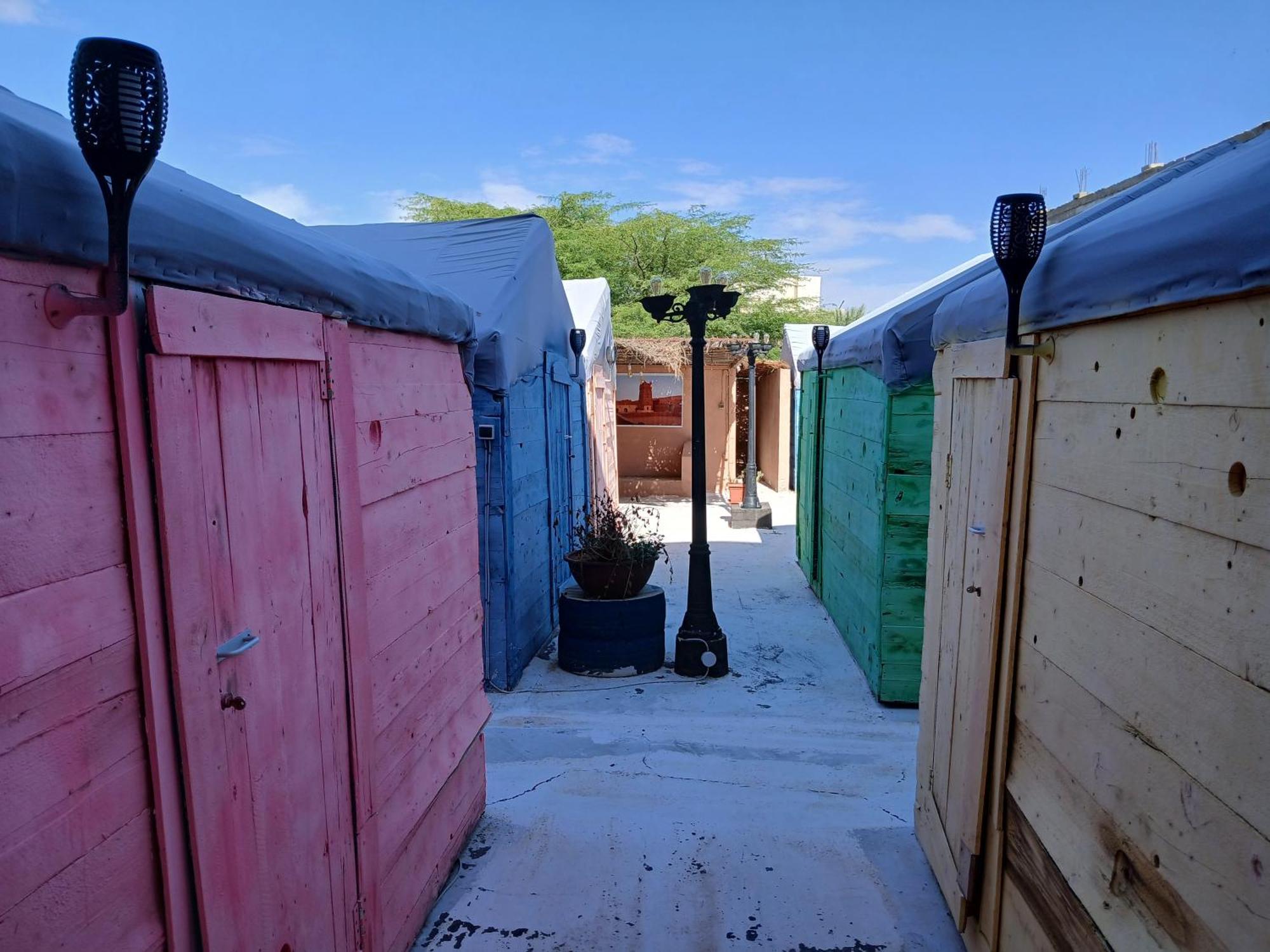 "Par 4 Chemins" - Atypical Stopover Nouakchott Exterior photo