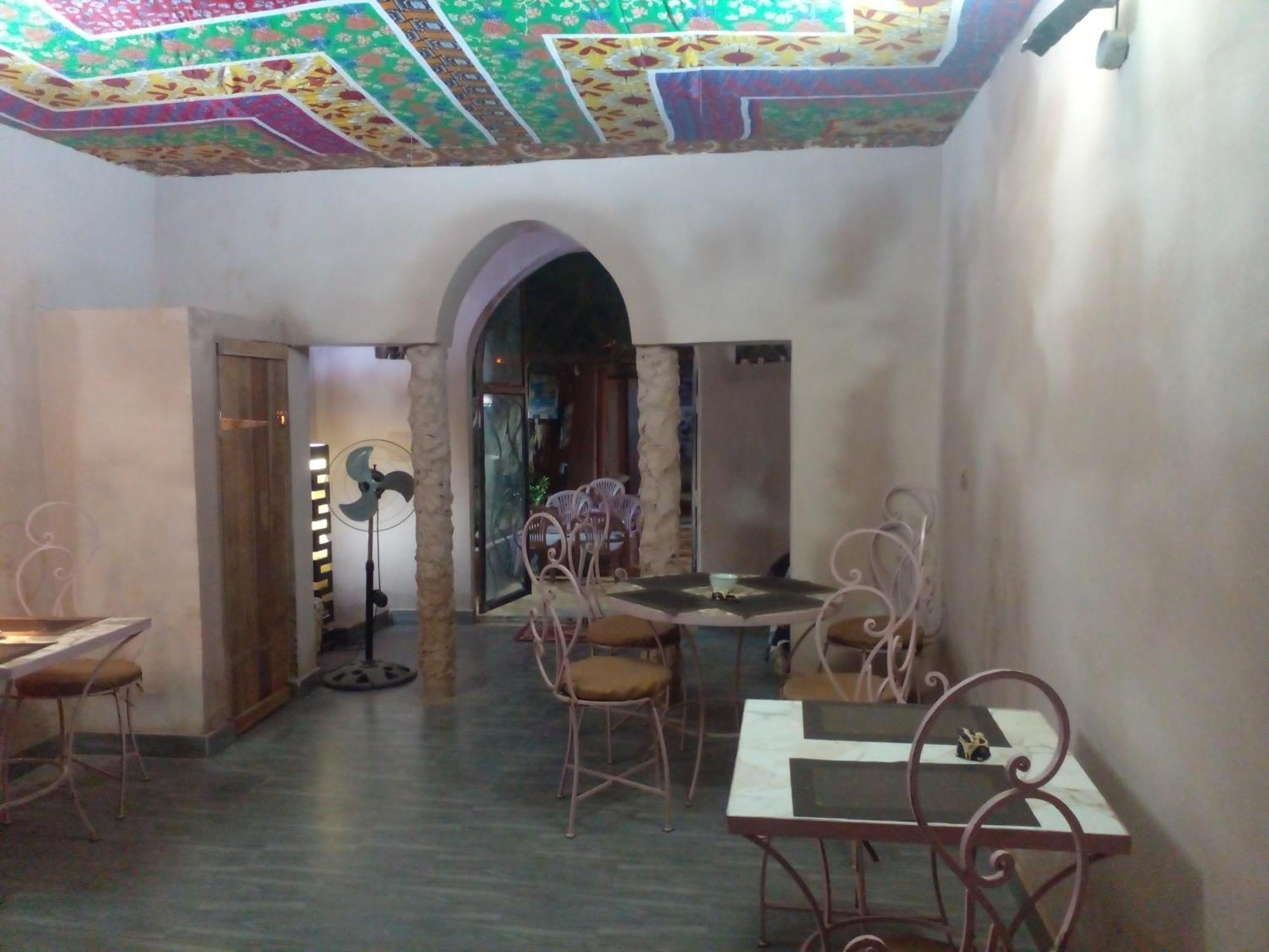 "Par 4 Chemins" - Atypical Stopover Nouakchott Exterior photo